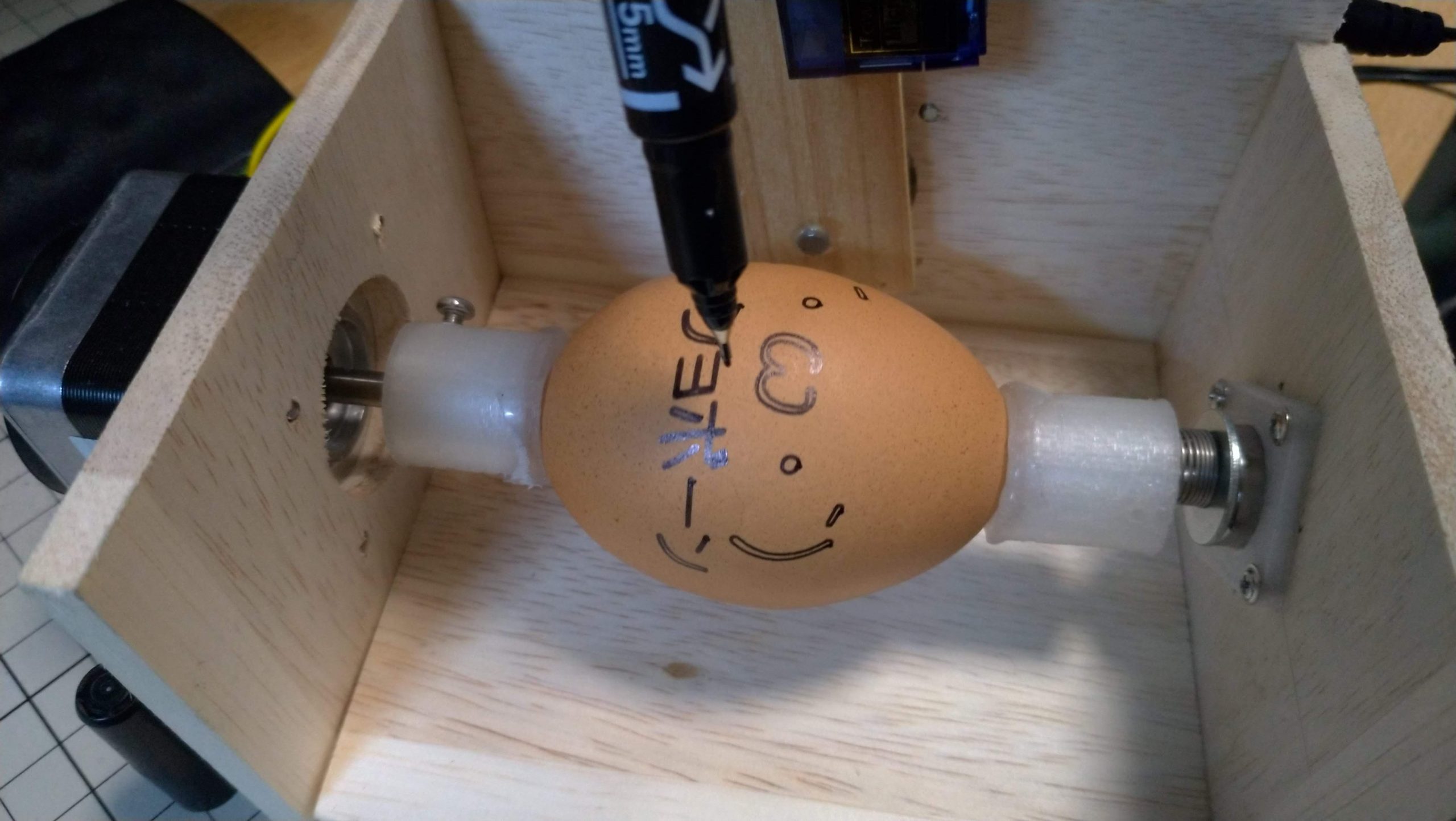 ArduinoでEggbotを作って卵の殻に絵を描いてみる | Cafe Cappuccino